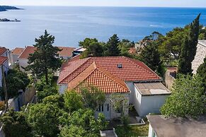 Art Apartment Nearby the sea