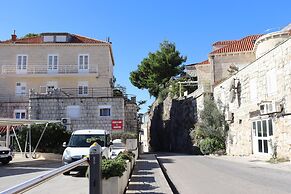 Art Apartment Nearby the sea