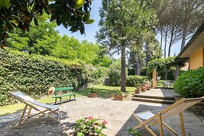 Villa La Bruscola by Mmega