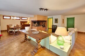 Villa La Bruscola by Mmega