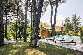 Villa La Bruscola by Mmega