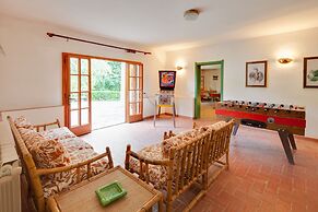 Villa La Bruscola by Mmega