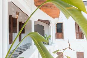 The Manor House by Sansi