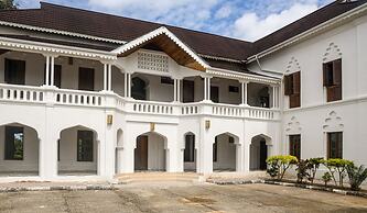 The Manor House by Sansi