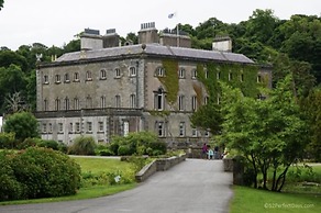 Immaculate 3-bed House With Private Secure Garden