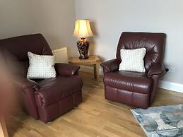 Immaculate 3-bed House With Private Secure Garden