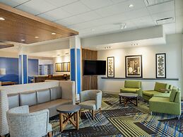 Holiday Inn Express And Suites Watertown by IHG