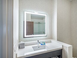 Holiday Inn Express And Suites Watertown by IHG
