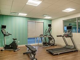 Holiday Inn Express And Suites Watertown by IHG