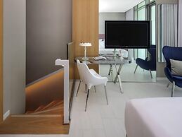 SLS Dubai Hotel & Residences
