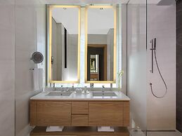 SLS Dubai Hotel & Residences