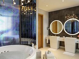 SLS Dubai Hotel & Residences