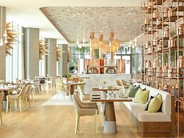 SLS Dubai Hotel & Residences