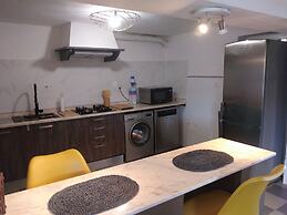Charming 2-bed House in Sesimbra