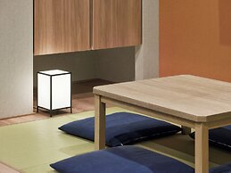 MONday Apart Premium GINZA SHINTOMICHO