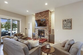 Willows At Grand Park 4 Bedroom Home by RedAwning