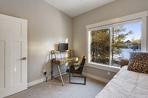 Willows At Grand Park 4 Bedroom Home by RedAwning