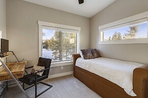 Willows At Grand Park 4 Bedroom Home by RedAwning