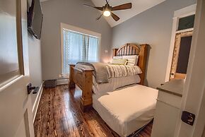 River Repose Rr 7134 4 Bedroom Home by RedAwning