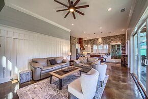 River Repose Rr 7134 4 Bedroom Home by RedAwning