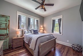 River Repose Rr 7134 4 Bedroom Home by RedAwning