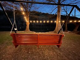 River Repose Rr 7134 4 Bedroom Home by RedAwning