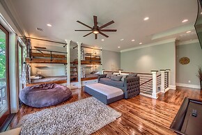 River Repose Rr 7134 4 Bedroom Home by RedAwning