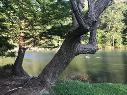 River Repose Rr 7134 4 Bedroom Home by RedAwning