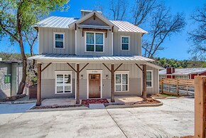 River Repose Rr 7134 4 Bedroom Home by RedAwning