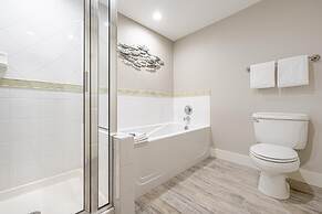 Market Street Inn 444