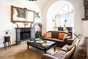 Elegant Sorrento Coast Villa with Pool and Tennis Court