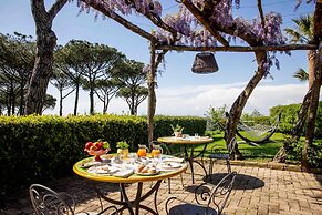 Elegant Sorrento Coast Villa with Pool and Tennis Court