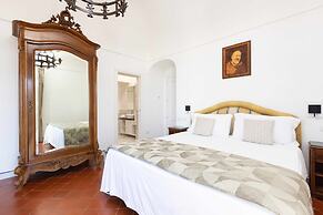 Elegant Sorrento Coast Villa with Pool and Tennis Court