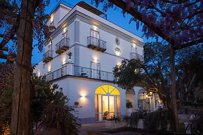 Elegant Sorrento Coast Villa with Pool and Tennis Court