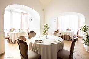 Elegant Sorrento Coast Villa with Pool and Tennis Court