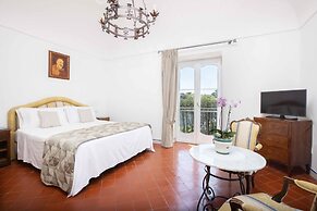 Elegant Sorrento Coast Villa with Pool and Tennis Court