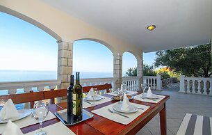 House Green Side Sunset