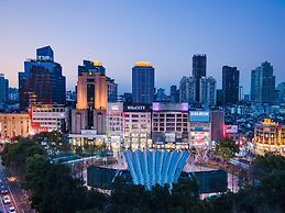 Holiday Inn Shanghai Nanjing Road by IHG