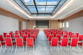 Holiday Inn Shanghai Nanjing Road by IHG