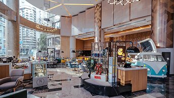 Holiday Inn Shanghai Nanjing Road by IHG