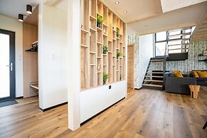 La Maison Devant La Prairie