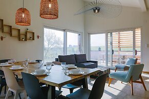 La Maison Devant La Prairie