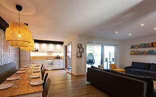 La Maison Devant La Prairie