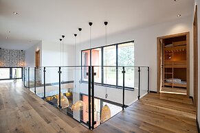 La Maison Devant La Prairie