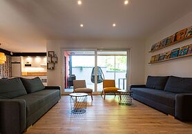 La Maison Devant La Prairie