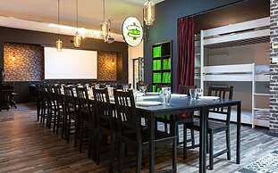 La Maison Devant La Prairie