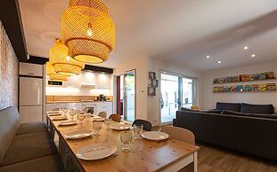 La Maison Devant La Prairie