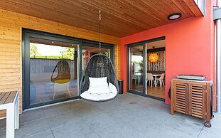 La Maison Devant La Prairie