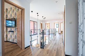 La Maison Devant La Prairie