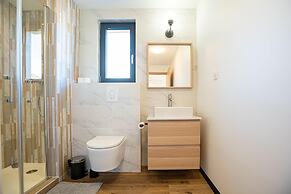 La Maison Devant La Prairie